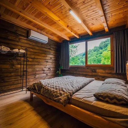 Golden Deer Luxury Chalet *